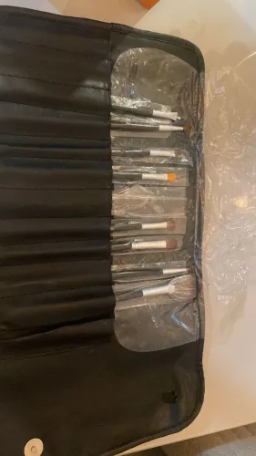 Kit de pincéis e estojo