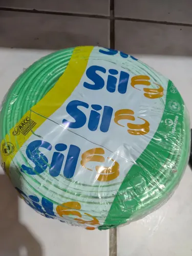 Fios de energia novo