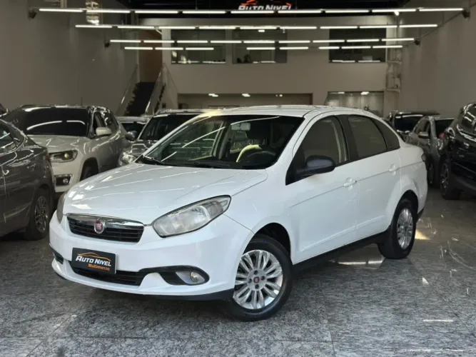 Fiat Grand Siena Tetrafuel 1.4 EVO F. Flex 8V 2015