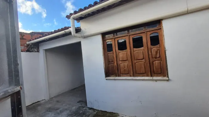 VENDO CASA BAIRRO CANSANCAO MURADA 