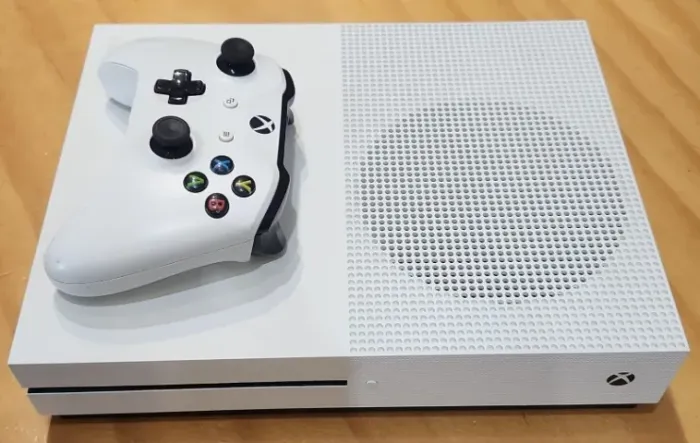 Promoção! Xbox One S 500Gb apenas R$1000,00 no Pix