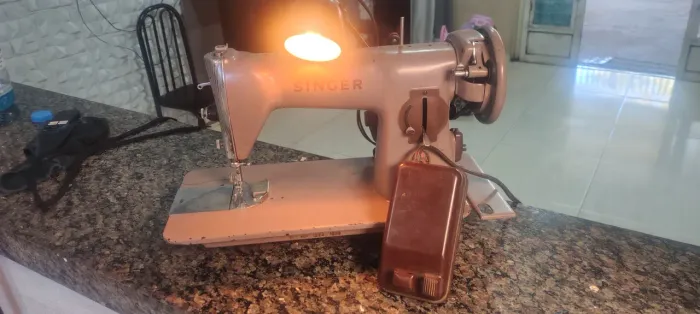 Máquina de costura Singer
