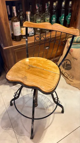 CADEIRAS RÚSTICAS 