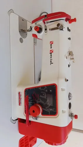 Vendo máquina de costura reta Sun Special