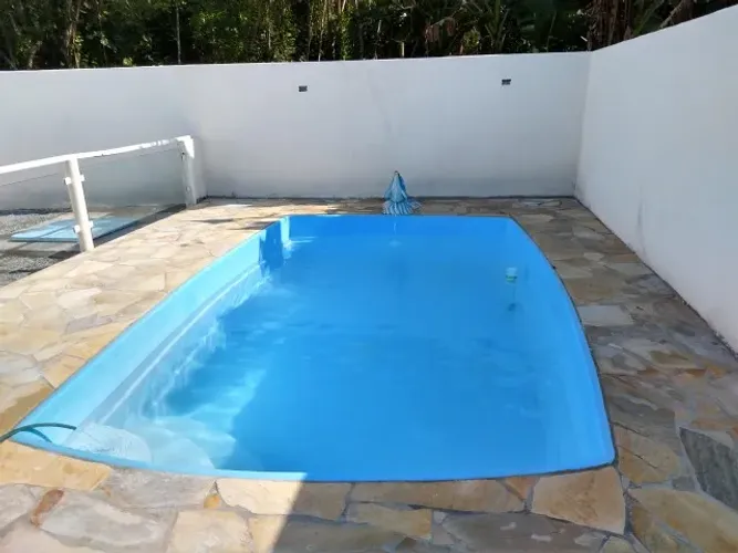 Praia de Itapoá sc, casa com piscina e 5 quartos, no balneário rainha do mar