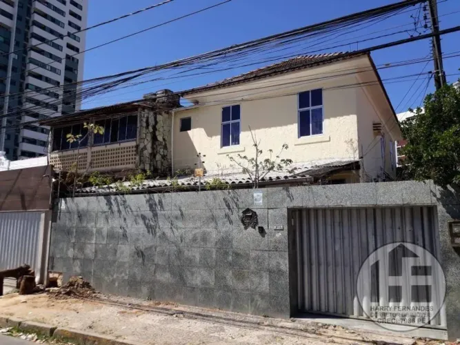 Casa Comercial de 364m² à venda, localizado na Madalena, Recife - Pernambuco.