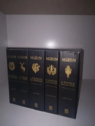 Box dos livros As crônicas de gelo e fogo 