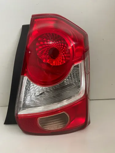 Lanterna Traseira Etios Hatch 2013 Á 2021 Lado Direito Com 3 Furos De Lâmpada 