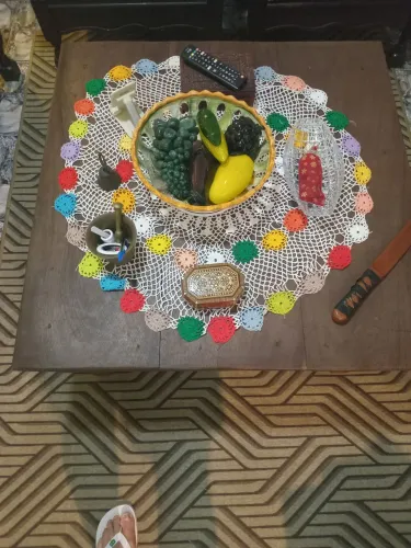 Mesa de sala em Madeira Maciça "Colonial "