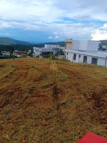 Lote com 1088m², á venda no Condomínio Gran Royalle / Lagoa Santa.
