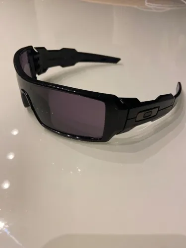 Oculos oakley oil rig