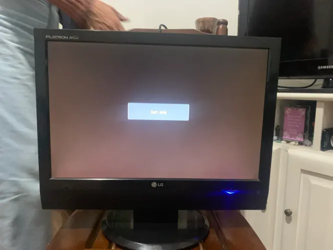 tv monitor