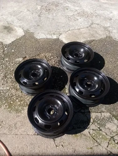 Vende-se rodas 15. 108/4