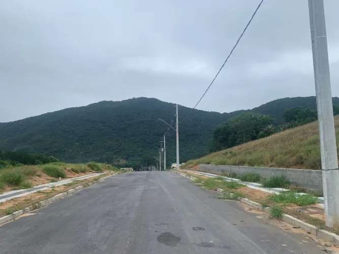 Terreno com 360 m², Escritura Pública. Financiamento no Rio Vermelho, Florianópolis