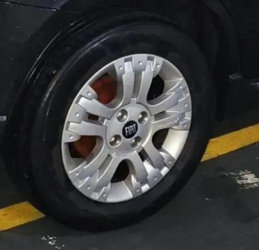 Vendo jogo de 5 rodas aro 15