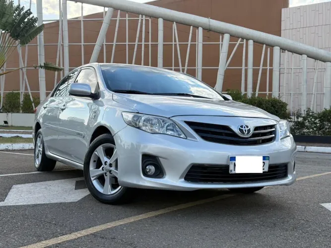 Toyota Corolla GLI 1.8 Flex 16V Aut. 2012
