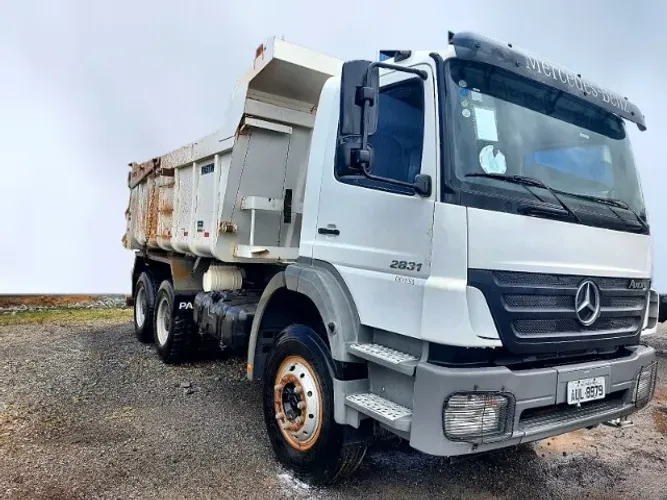 Mercedes-Benz Axor 2831 6x4 Caçamba 14m³ 2011 - 49 mil km