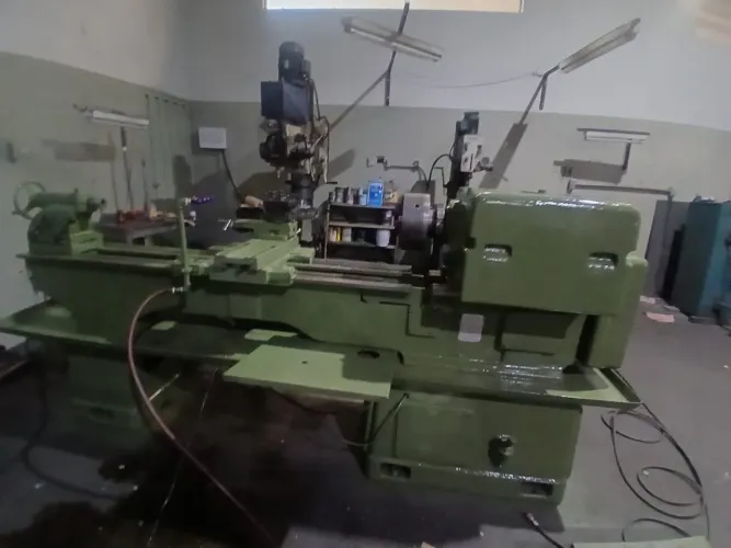 TORNO MECÂNICO IMOR MVN 500 x 1.500 mm - USADO