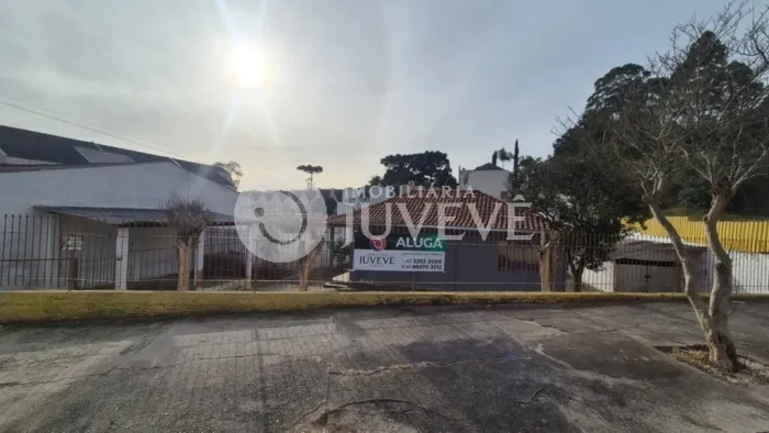 IMOBILIARIA JUVEVE ALUGA CASA TERREA RESIDENCIAL PILARZINHO TERRENO ESQUINA GUY MAUPASSANT