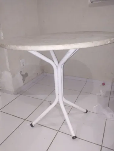 Mesa granito  80 cm altura 80 cm