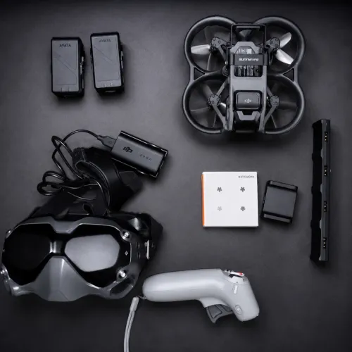 Drone DJI Avata 1 Fly More Combo com 2 baterias e 4 elices reserva