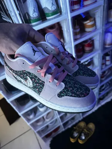 Tênis Air Jordan 1 Low Floral