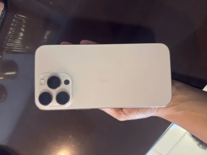 iPhone 16 Pro Max - 98% Bateria (garantia Apple)