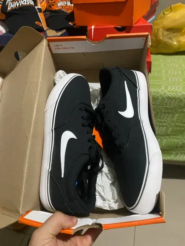 Tênis Nike novo 