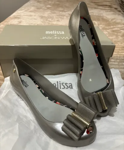 Sapatilha Melissa Ultragirl + Jason Wu Laço Prata / Chumbo - Completa