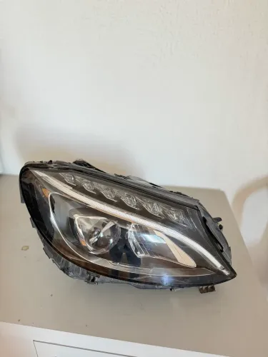 Farol lado direito C180 C200 original