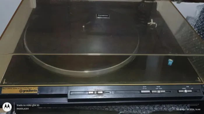 Toca discos Gradiente model s-126 