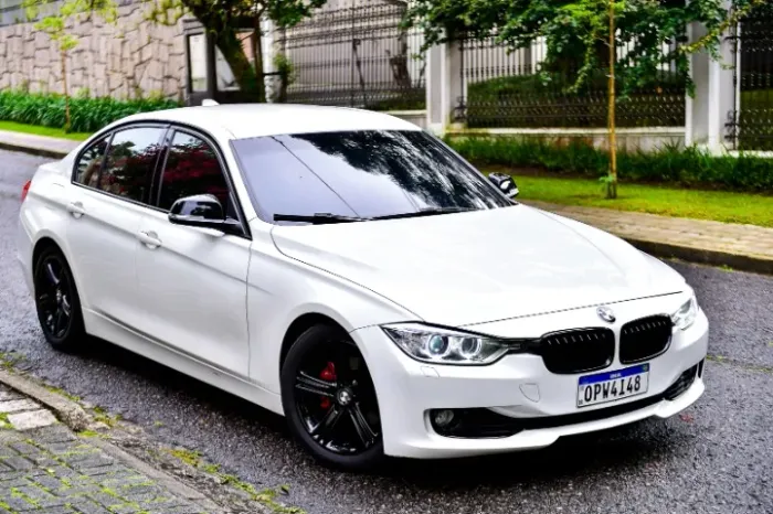 BMW 320I A Modern/sport TB 2.0/a.flex 16V 4P 2013