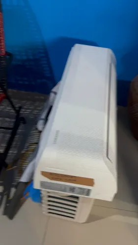 Vendo ar-condicionado novo, pouco usado!