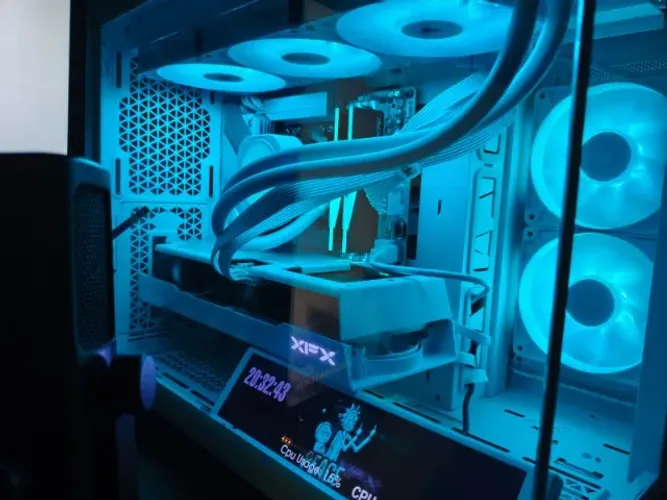 PC Gamer Ryzen 7 9800X3D 32GB DDR5 2 Monitores Gamer Curvo ASUS TUF 34 WQHD