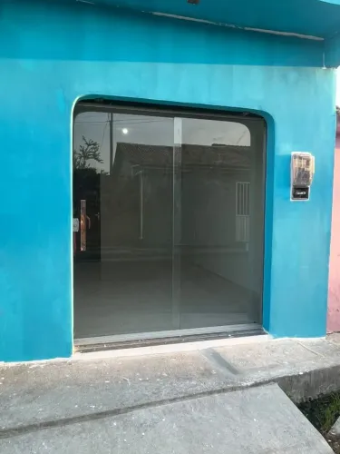 Aluga-se Ponto Comercial | Kitnet