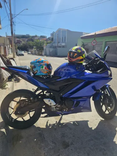 YAMAHA R3