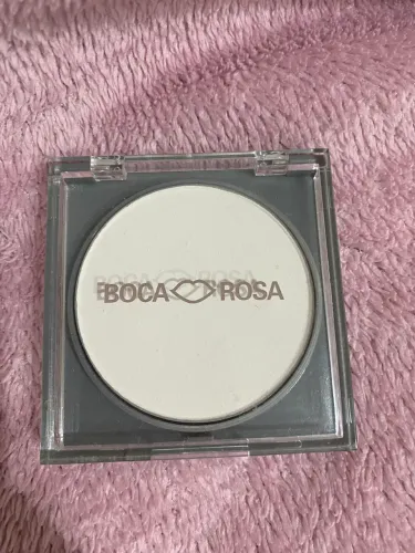 Pó compacto translúcido Boca Rosa cocada 