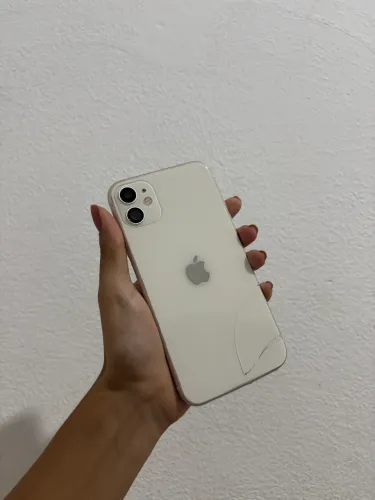 Vendo iPhone 11 Semi-novo
