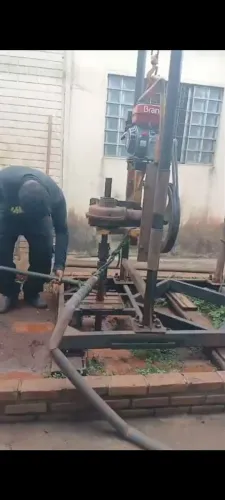 Vende se ou troca Máquina perfurar poços artesianos