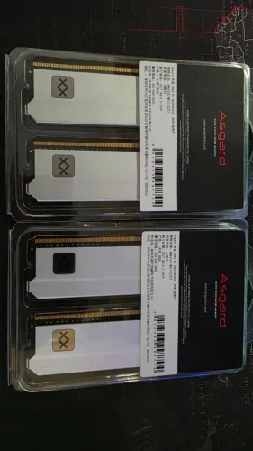 Kit 32Gb memórias Asgard DDR4 3600Mhz CL18 - 32Gb (4x8Gb)