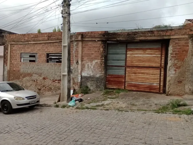 GALPÃO EM ÓTIMO LUGAR - Sta Rosa
