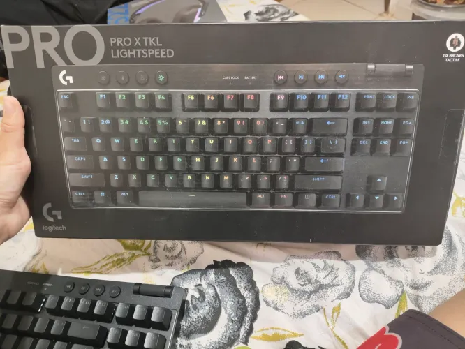 Teclado Gamer Mecânico Sem Fio Logitech G PRO X TKL LIGHTSPEED