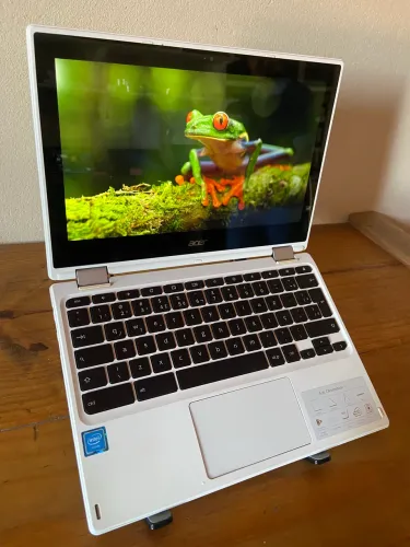 ChromeBook Celeron / HD Graphics / 4GB RAM / 64GB SSD / Tela 13?