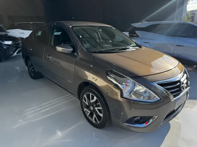 Nissan Versa Unique 1.6 16V Flex 4P Mec. 2016