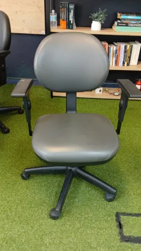 Cadeira Cavaletti Stilo 8203 SRE - Seminova
