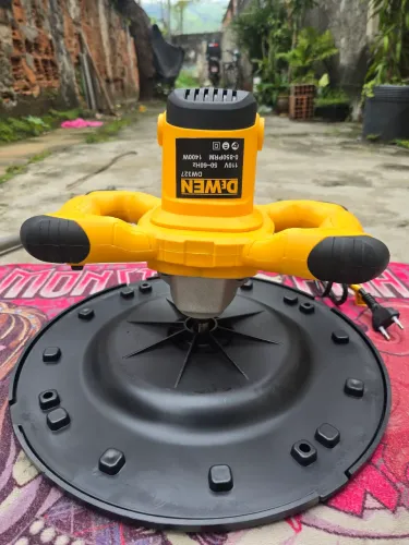 Desempenadeira Elétrica 1400w