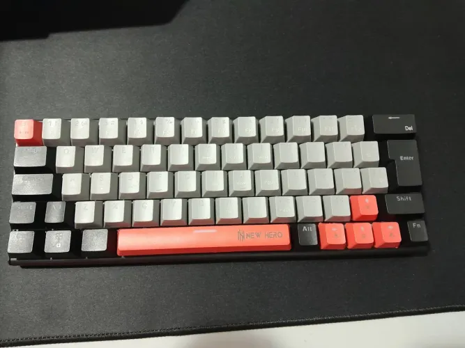 Teclado mecânico New hero