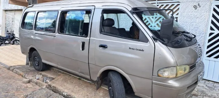 Kia Motors Besta GS Grand 3.0 8V 16L Diesel 2000
