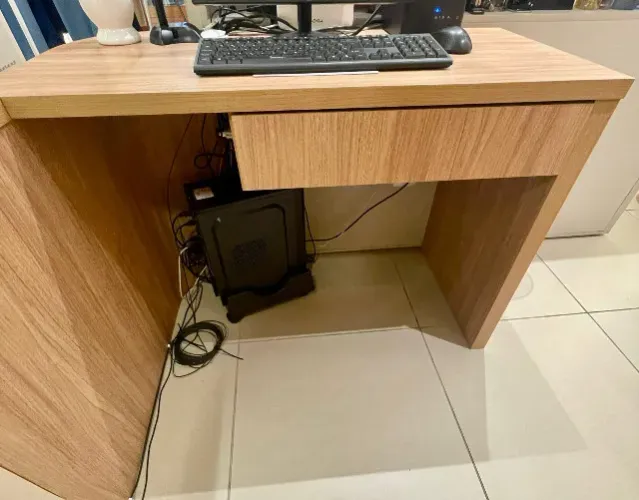 Mesa Com Gaveta