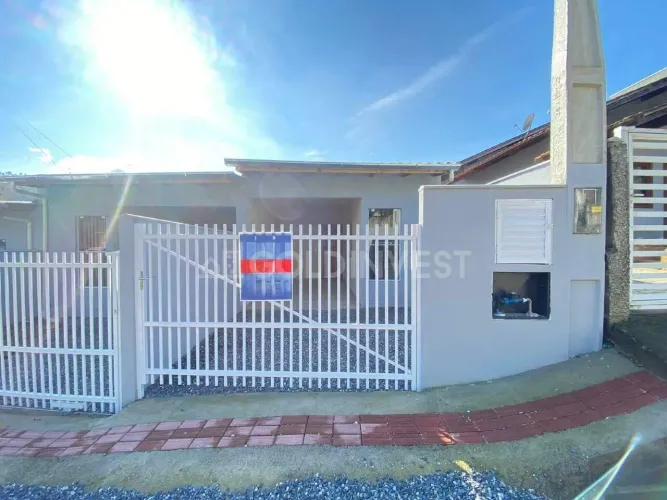Casa com 2 quartos no bairro São João!!!